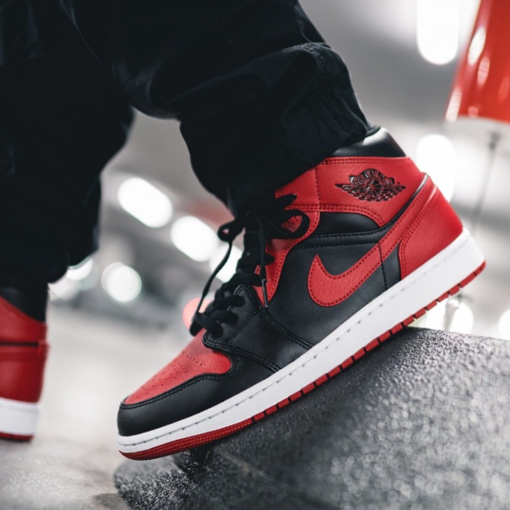 NWT Air Jordan 1 Mid “Banned 2020”